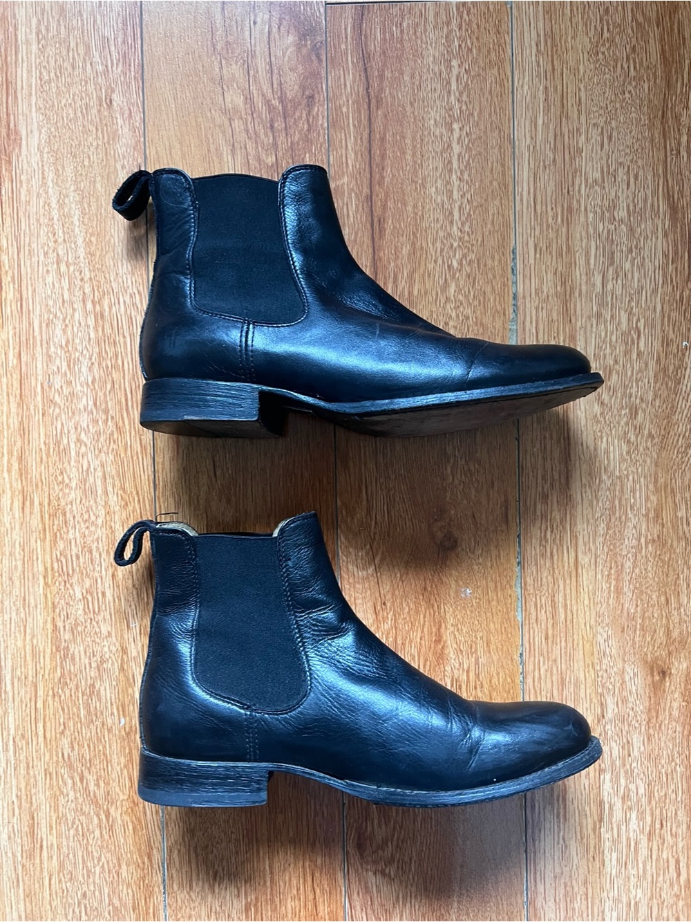 Frye Classic Black leather Chelsea Boots 10